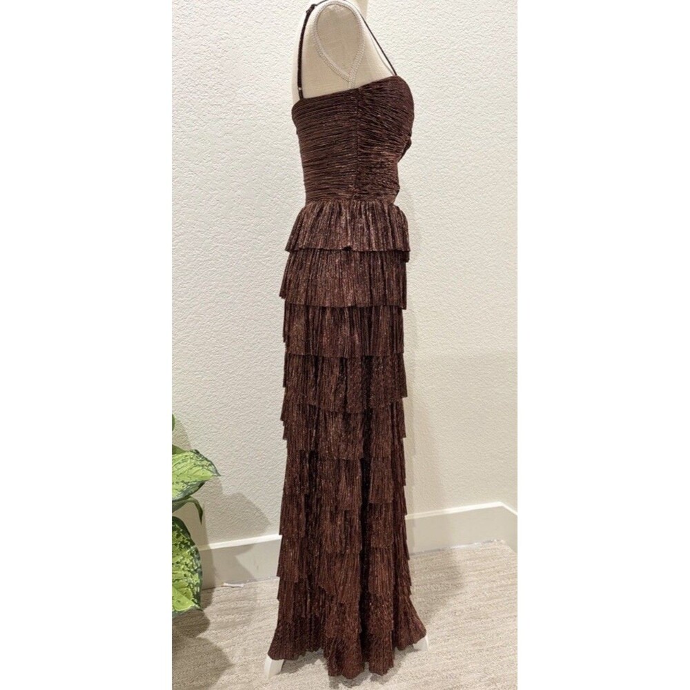 Gianni Bini Grace Metallic Plisse Sweetheart Neck Tiered Dress. Sizes: 10, 12 - Picture 5 of 9